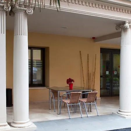 Residencia Erasmus Gracia Апартаменты Барселона