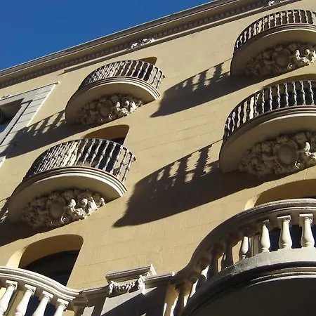 Апартаменты Residencia Erasmus Gracia *