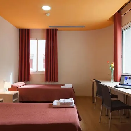 Residencia Erasmus Gracia Апартаменты